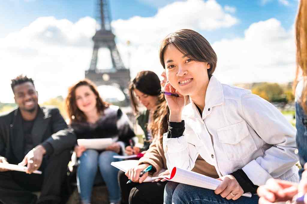  5 Things to consider before choosing MARA Agent for study abroad